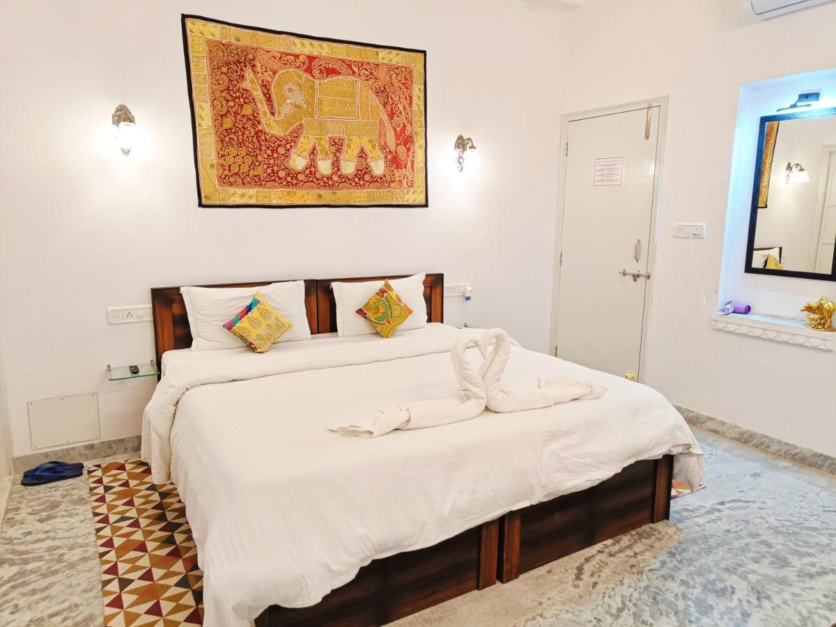 Hotel Prakash Ji'S Haveli -Luxurious Lakeside Retreat- Udaipur Exterior foto